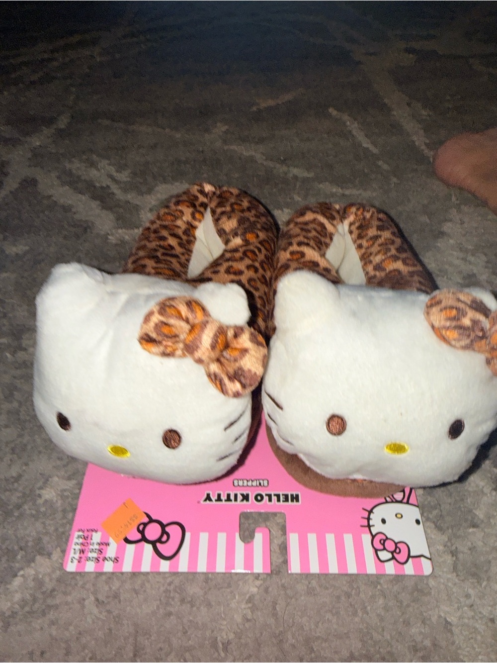 Hello Kitty Leopard Plush Slippers Kids Size 2-3 NWT